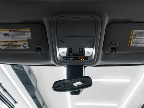 Used 2023 GMC Terrain SLE w/ Driver Convenience Package image 40