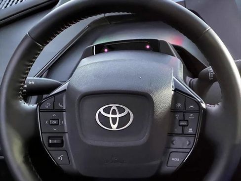 Used 2024 Toyota Prius Prime SE image 17