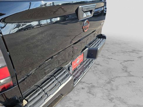 Used 2023 Nissan Frontier Pro-X w/ Technology Package image 11