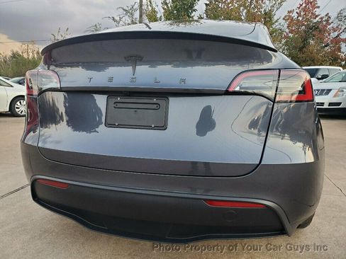 Used 2023 Tesla Model Y Performance image 18