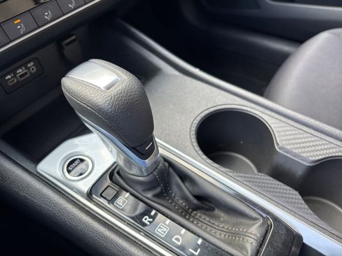 Used 2025 Nissan Altima 2.5 SV FWD image 36