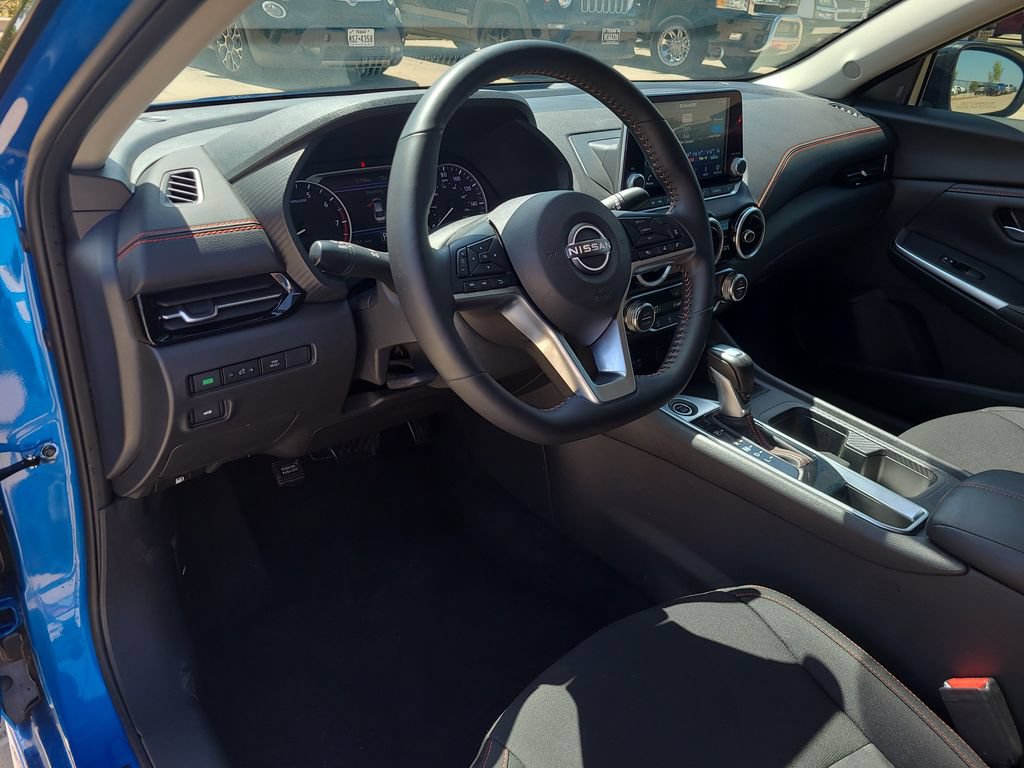 Certified 2025 Nissan Sentra SR FWD image 16