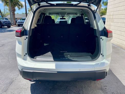 Used 2024 Nissan Rogue S AWD/4WD image 5