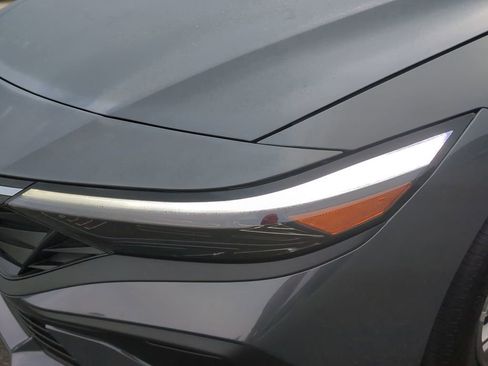 New 2026 Hyundai Elantra SE image 10