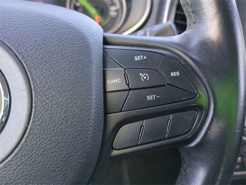 Used 2019 Jeep Cherokee Trailhawk w/ Trailer Tow Group image 28