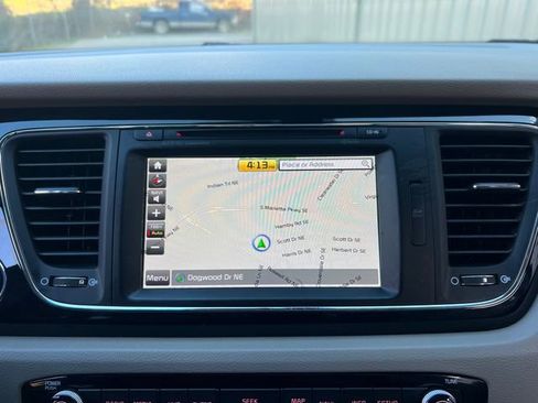 Used 2017 Kia Sedona SX Limited image 23