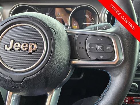 Used 2023 Jeep Wrangler Unlimited Rubicon 4xe w/ Cold Weather Group AWD/4WD image 15