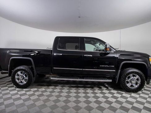 Used 2017 GMC Sierra 3500 Denali image 11