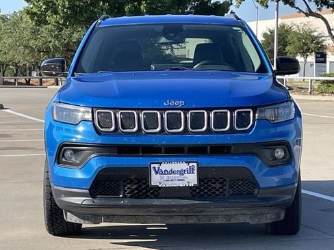 Used 2022 Jeep Compass Latitude AWD/4WD image 8