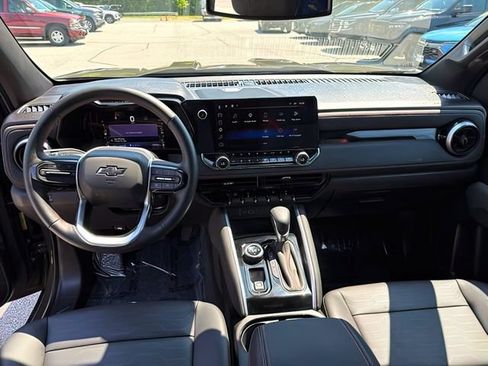 Used 2023 Chevrolet Colorado Z71 w/ Z71 Convenience Package 2 AWD/4WD image 21