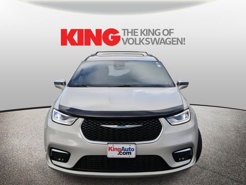 Used 2021 Chrysler Pacifica Pinnacle image 9