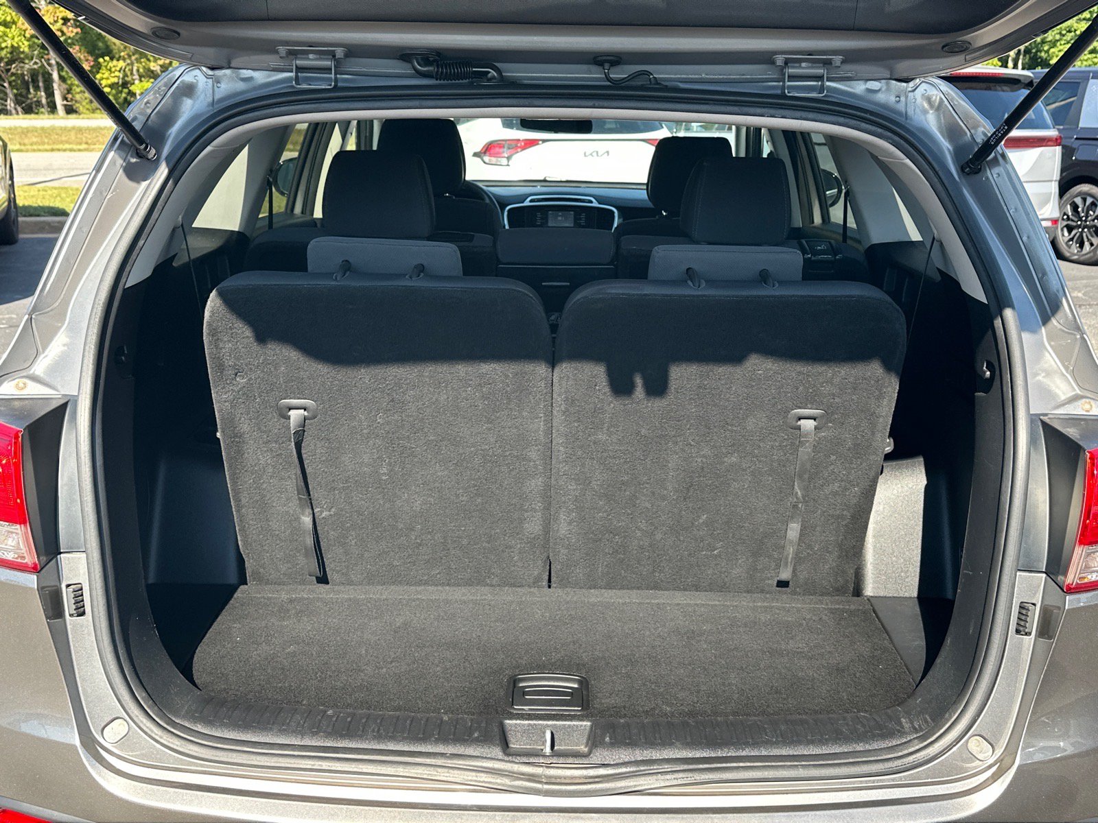 Used 2017 Kia Sorento AWD image 5