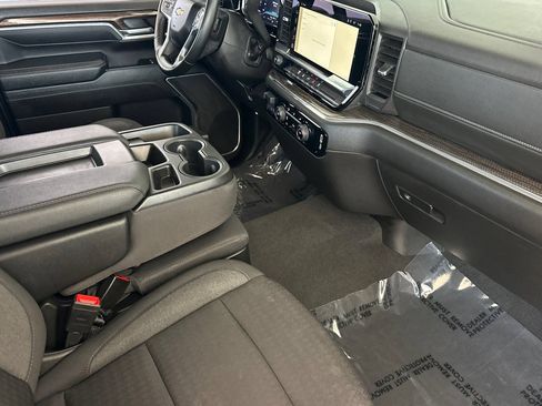 Used 2024 Chevrolet Silverado 3500 LT AWD/4WD image 19