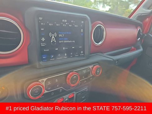 Used 2023 Jeep Gladiator Rubicon w/ LED Lighting Group AWD/4WD image 16