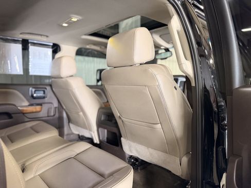 Used 2018 GMC Sierra 2500 SLT w/ Duramax Plus Package AWD/4WD image 16