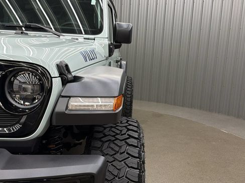 Used 2024 Jeep Wrangler Unlimited AWD/4WD image 13