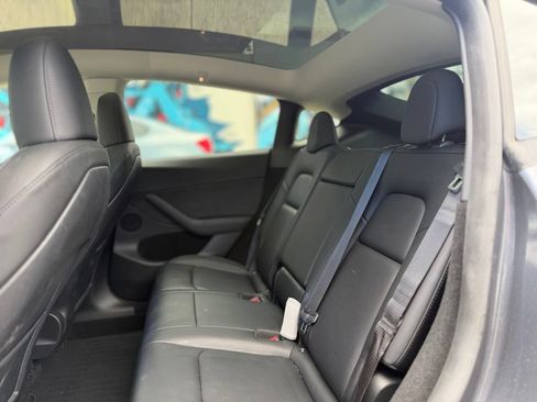 Used 2023 Tesla Model Y Performance AWD/4WD image 10