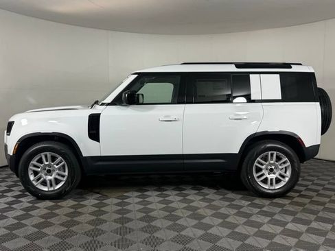 Used 2026 Land Rover Defender 110 S AWD/4WD image 3