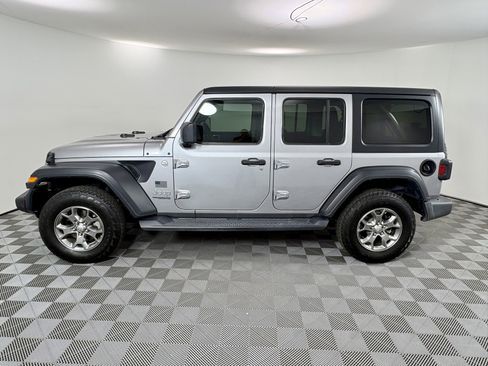Used 2020 Jeep Wrangler Unlimited Sport image 2