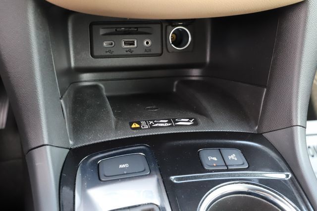 Used 2024 Chevrolet Equinox Premier AWD/4WD image 33