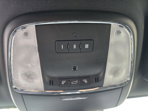 Used 2022 Jeep Grand Cherokee Laredo X image 22