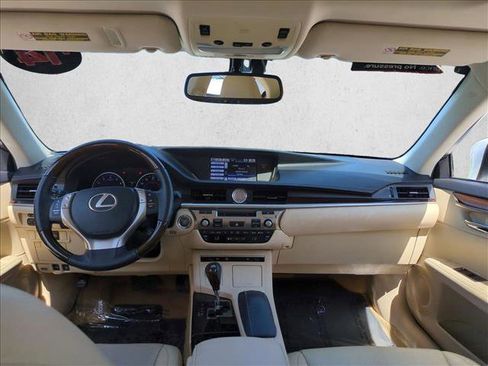 Used 2014 Lexus ES 350 w/ Luxury Package FWD image 18