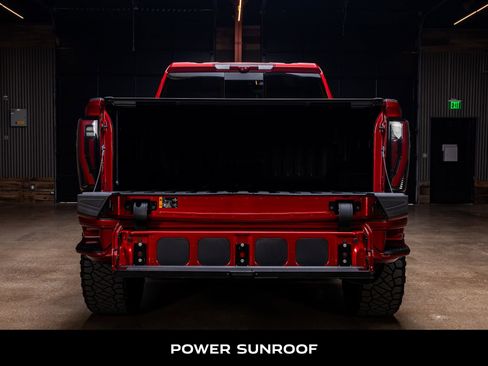 Used 2025 GMC Sierra 2500 AT4 w/ AT4 Premium Plus Package image 8