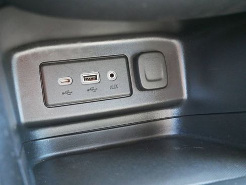 Used 2020 Chevrolet Equinox LT FWD image 27
