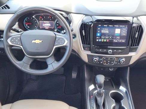 Used 2023 Chevrolet Traverse LT FWD image 26