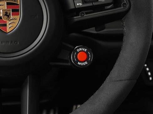 Certified 2025 Porsche 911 Carrera GTS RWD image 50