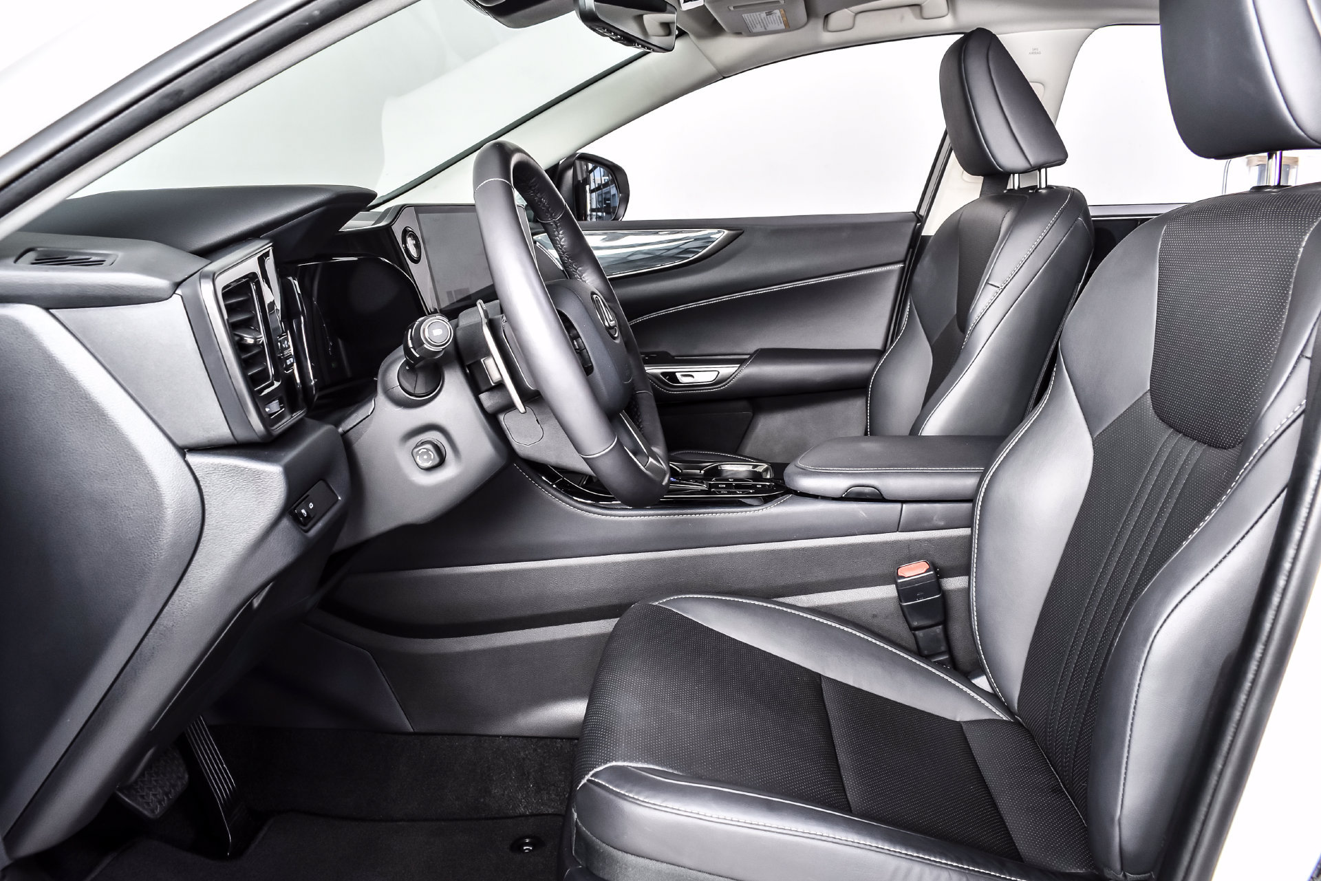 Used 2025 Lexus NX 350h AWD w/ Cold Area Package image 14