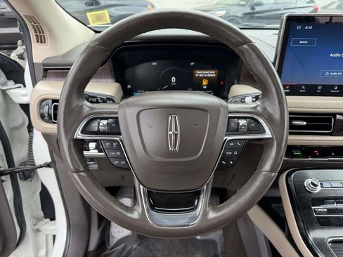Used 2022 Lincoln Nautilus Reserve AWD/4WD image 27