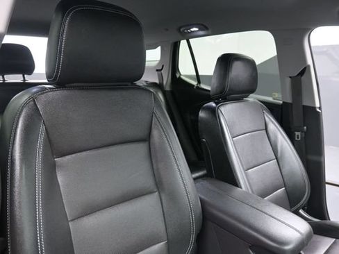Used 2023 GMC Terrain SLT FWD image 28