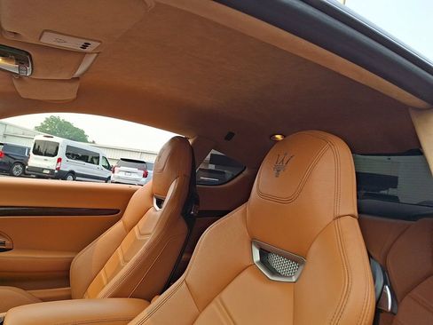 Used 2015 Maserati GranTurismo Sport RWD image 13