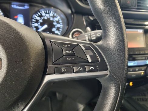 Used 2017 Nissan Rogue Sport SV image 19