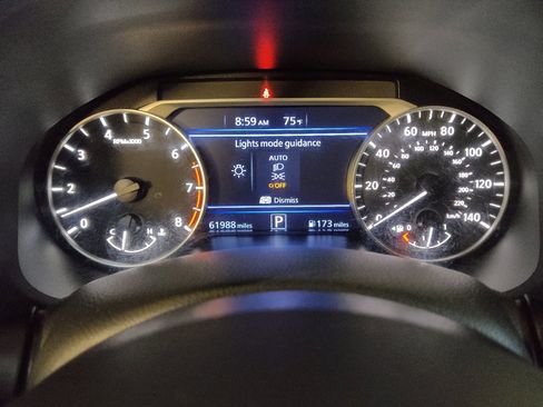 Used 2021 Nissan Altima 2.5 SV w/ SV Premium Package FWD image 23