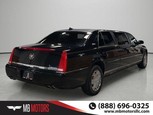 Used 2011 Cadillac DTS Limousine FWD image 4