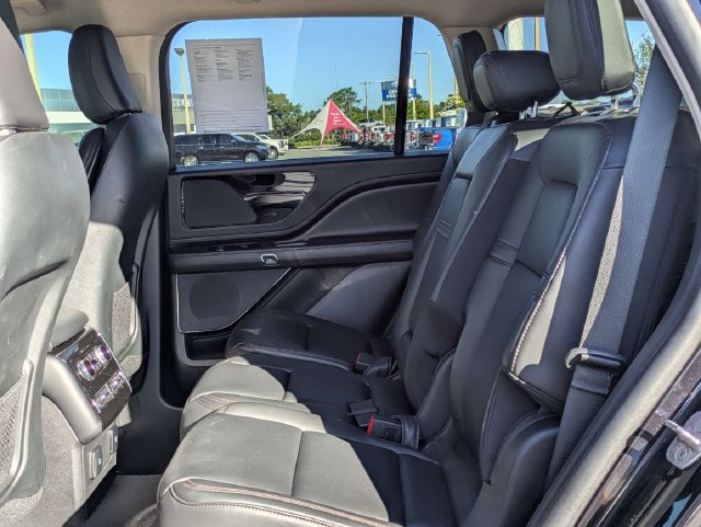 Used 2024 Lincoln Aviator AWD image 13