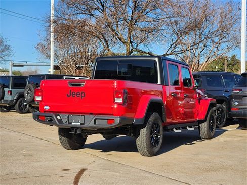Certified 2022 Jeep Gladiator Sport image 7