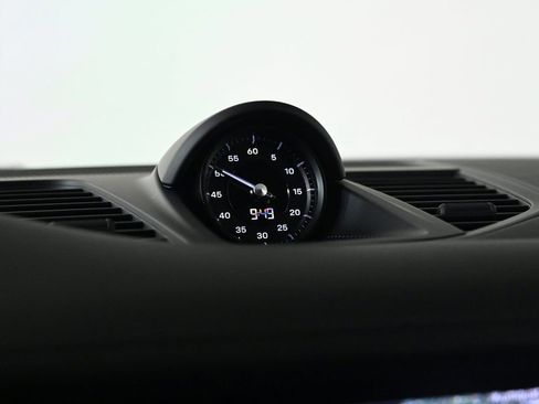 Certified 2025 Porsche Panamera 4 image 23