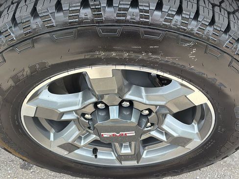 New 2026 GMC Sierra 2500 SLT w/ SLT Premium Package AWD/4WD image 13