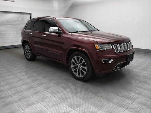 Used 2017 Jeep Grand Cherokee Overland w/ Jeep Active Safety Group AWD/4WD image 11