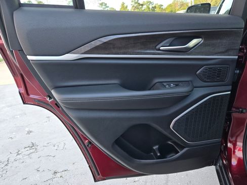 New 2026 Jeep Grand Cherokee Limited w/ Limited Altitude Package image 26