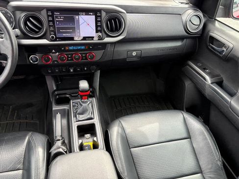 Used 2021 Toyota Tacoma TRD Sport w/ TRD Premium Sport Package image 5