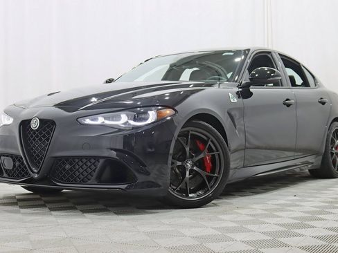 Used 2024 Alfa Romeo Giulia Quadrifoglio w/ Active Assist Plus Package image 6