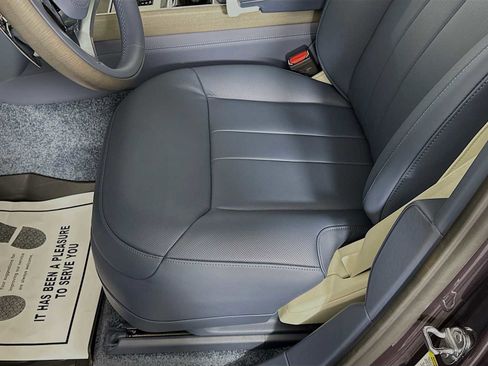 New 2025 Land Rover Range Rover SV image 21