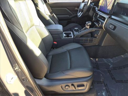 Certified 2025 Toyota 4Runner Limited AWD/4WD image 20