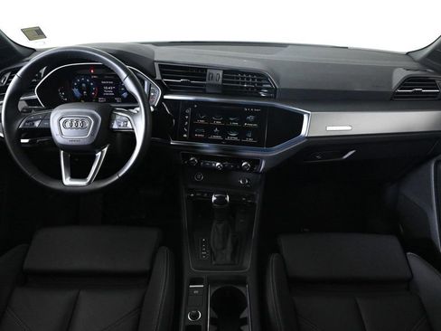 Used 2025 Audi Q3 2.0T Premium w/ Convenience Package image 9