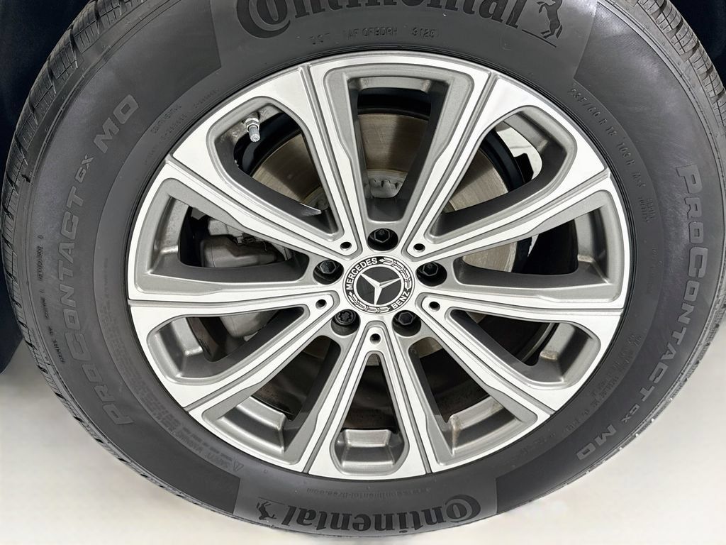 Used 2026 Mercedes-Benz GLC 300 image 29
