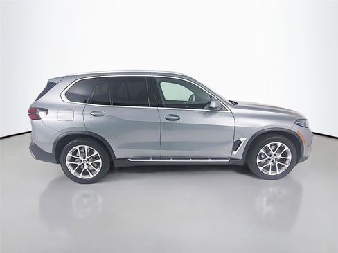 Used 2025 BMW X5 xDrive50e image 26
